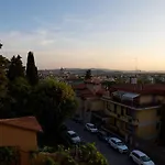 Chic Apt In Villa - Dolcevita Holiday